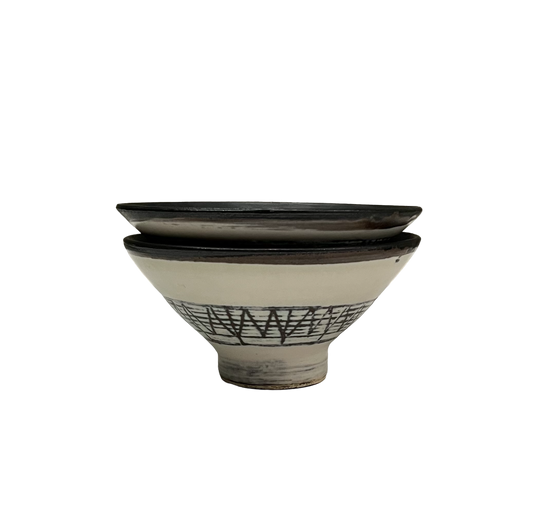 SMALL JAPANESE BOWLS SET